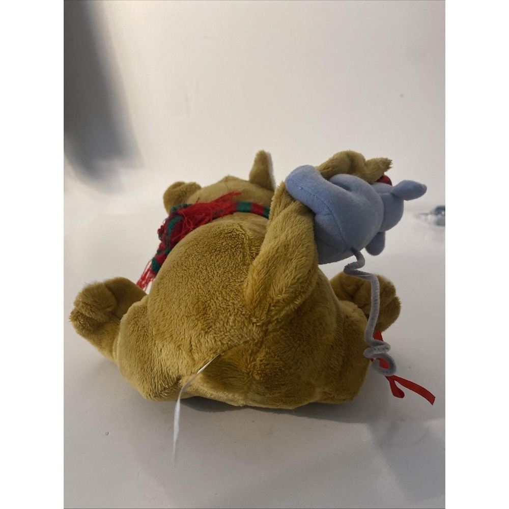 Vintage Pan Asian Creations Christmas Musical Cat with Mouse Tail Shakes - Picture 4 of 8